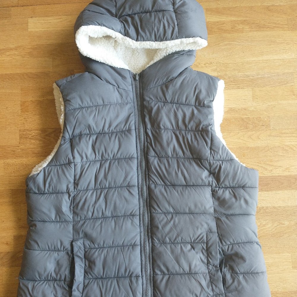 New York and Company Gray Puffer Vest Hooded with Fleece Lining